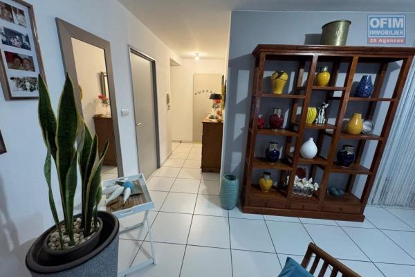 A vendre magnifique appartement tr&eacute;s spacieux de type F3 de 78 m&sup2; dans belle r&eacute;sidence de standing au Tampon