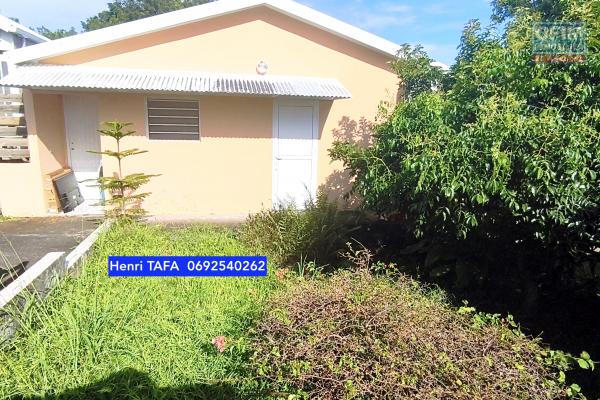 charmante maison meubl&eacute;e de plain-pied F3 &agrave; St-Joseph, terrasse et jardin