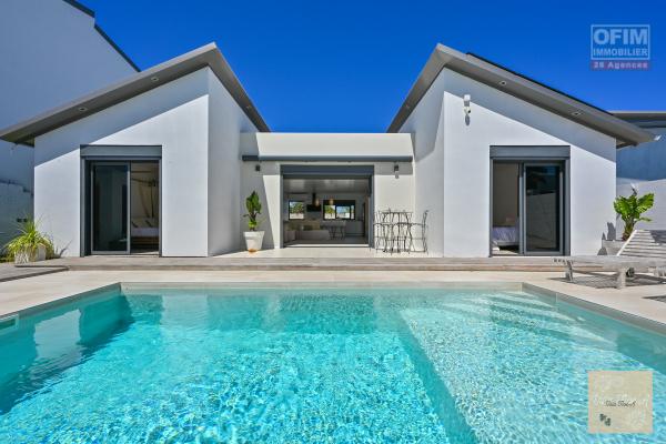 Villa Flo&eacute;'A &ndash; &Eacute;l&eacute;gance contemporaine, piscine au sel et vue sur l&rsquo;ouverture du cirque de Cilaos La Rivi&egrave;re Saint-Louis (525000&euro;)