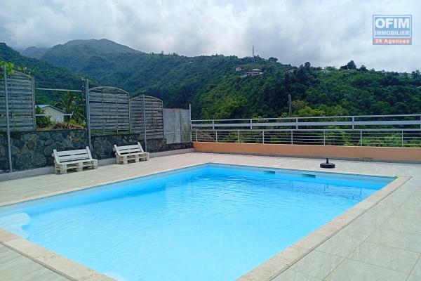 A VENDRE APPARTEMENT F2 EN REZ DE JARDIN DE 53.71 M2 DANS UNE RESIDENCE AVEC PISCINE AVEC VUE MONTAGNE A L ETANG SALE