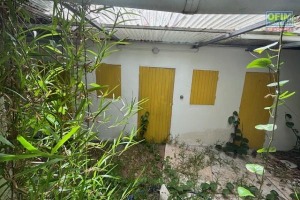 En vente maison T3/4 &agrave; r&eacute;habiliter &agrave; l'entr&eacute;e de La Montagne avec un local avec revenus locatifs