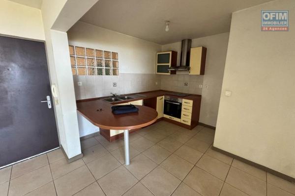 A vendre appartement F2 dans r&eacute;sidence avec piscine le Tampon 14 &eacute;me