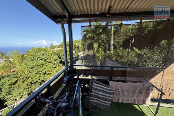 Bel appartement T3 en RDC avec magnifique vue mer et montagne proche centre ville