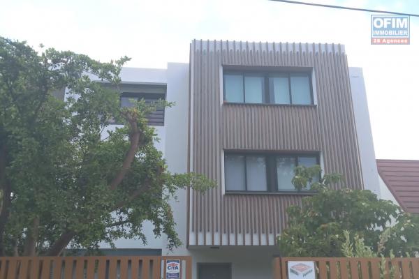 A LOUER  appartement T3 au front de mer de SAINT-PAUL