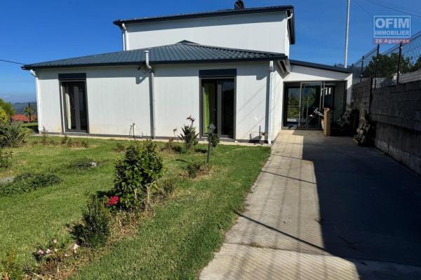 Exceptionnel : A louer, villa de type F5 d'environ 183 m&sup2; &agrave; Bois Court la Plaine des cafres