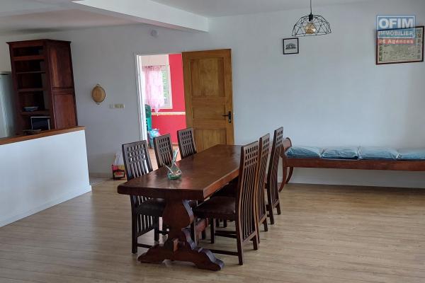 A louer pour ao&ucirc;t 2026  villa meubl&eacute;e spacieuse aux Avirons centre