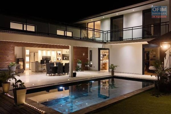 VILLA CONTEMPORAINE D&rsquo;EXCEPTION &ndash; ENTRE CIEL, MER ET LUMI&Egrave;RE &agrave; SANS SOUCI 97411 &agrave; 7 min du CHOR
