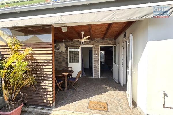 A louer jolie Villa 3 chambres MEUBLEE et remise &agrave; neuf de 93m2 &agrave; Saint-Benoit