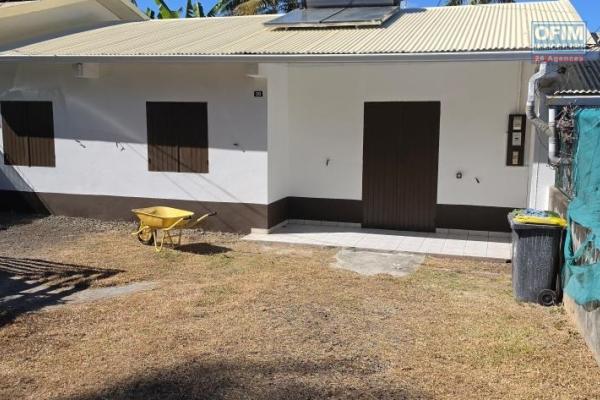 A louer joli villa jumelée de plain-pied entièrement rénovée de type F3 le Tampon Trois Mares