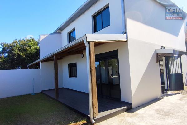 A louer jolie Villa F4 neuve avec vue mer à Petite-Ile