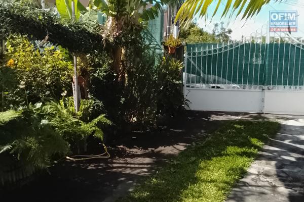 Villa f5 avec deux dépendances