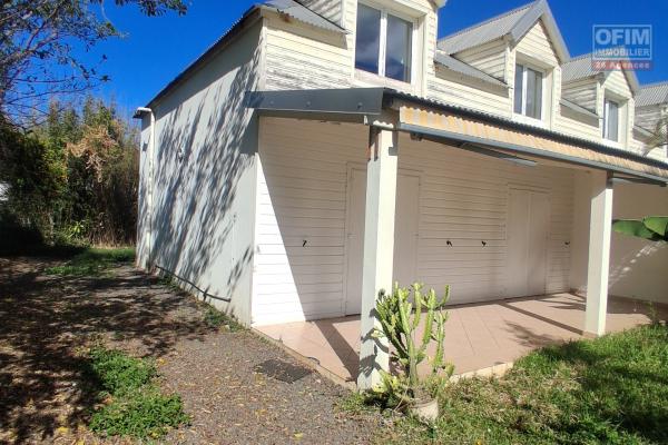 A LOUER Maison à étage de type F4 sur SAINT-GILLES LES HAUTS à 1133,17 euros !!