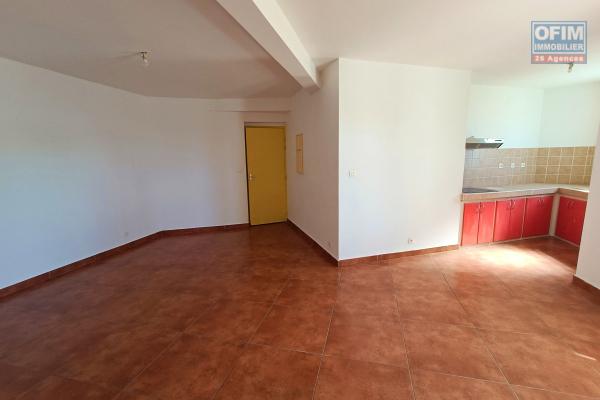 A Vendre appartement T3 de 61m2 + 2 parkings à Saint-Benoit - Beaulieu