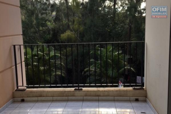 A vendre T3 duplex à La Montagne residence les huppes de Bourbon