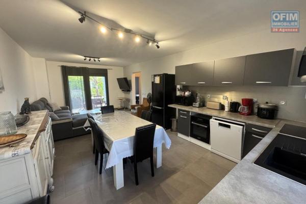 A louer superbe appartement de type F3 MEUBLE, résidence récente, secteur calme