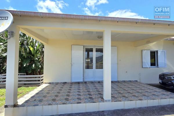 A louer maison F4 vue mer et montagne à Sainte Marie L'Espérance