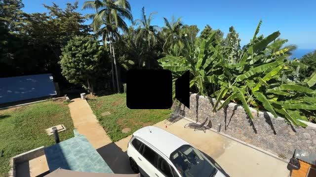 Jolie maison neuve de 120 m&sup2; habitables + 20 m&sup2; de garage + 40 m&sup2; local ferm&eacute;, piscine au sel chauff&eacute;e, vue mer &agrave; 350 m d'altitude