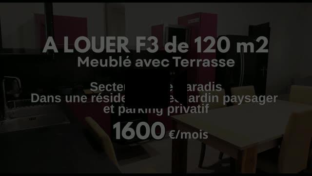 À louer | Magnifique F3 meublé de 120 m² avec grande terrasse dans un écrin de verdure à Saint-Pierre Ligne Paradis